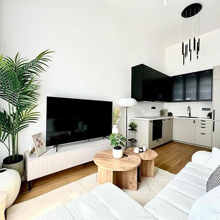 5 Min Dancing House Apartment Prague, Luxury And Modern Exterior photo