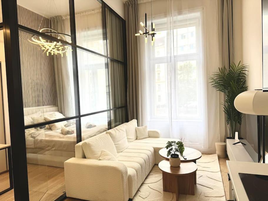 5 Min Dancing House Apartment Prague, Luxury And Modern Exterior photo